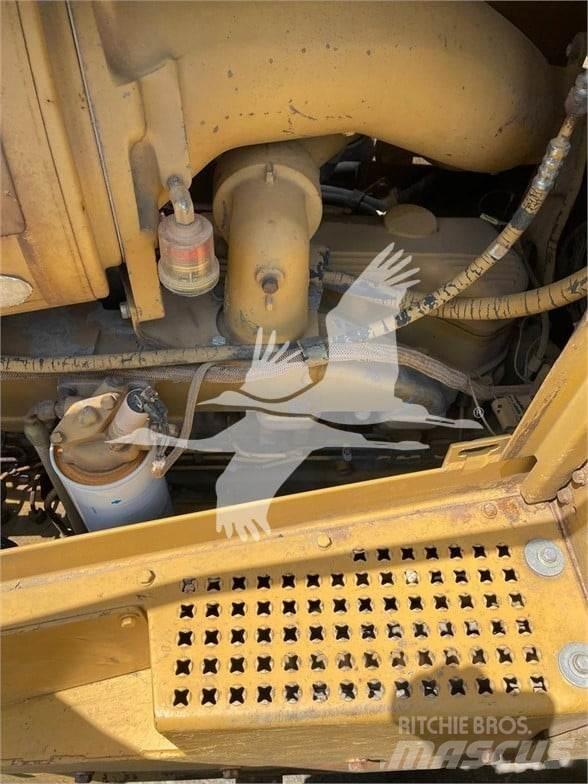 CAT D8N 履帶推土機