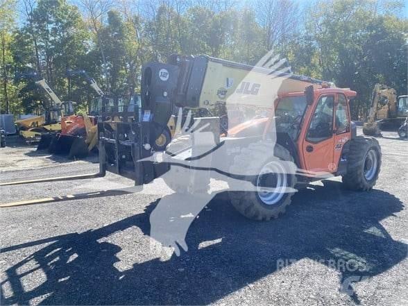 JLG 1255 伸縮臂操作車
