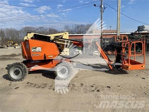 JLG 340AJ 曲臂高空作業車