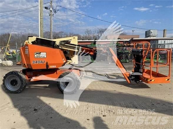 JLG 340AJ 曲臂高空作業車