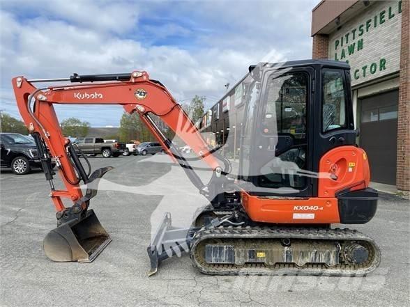 Kubota KX040-4 小型挖土機/掘鑿機<7t(小型挖掘機)
