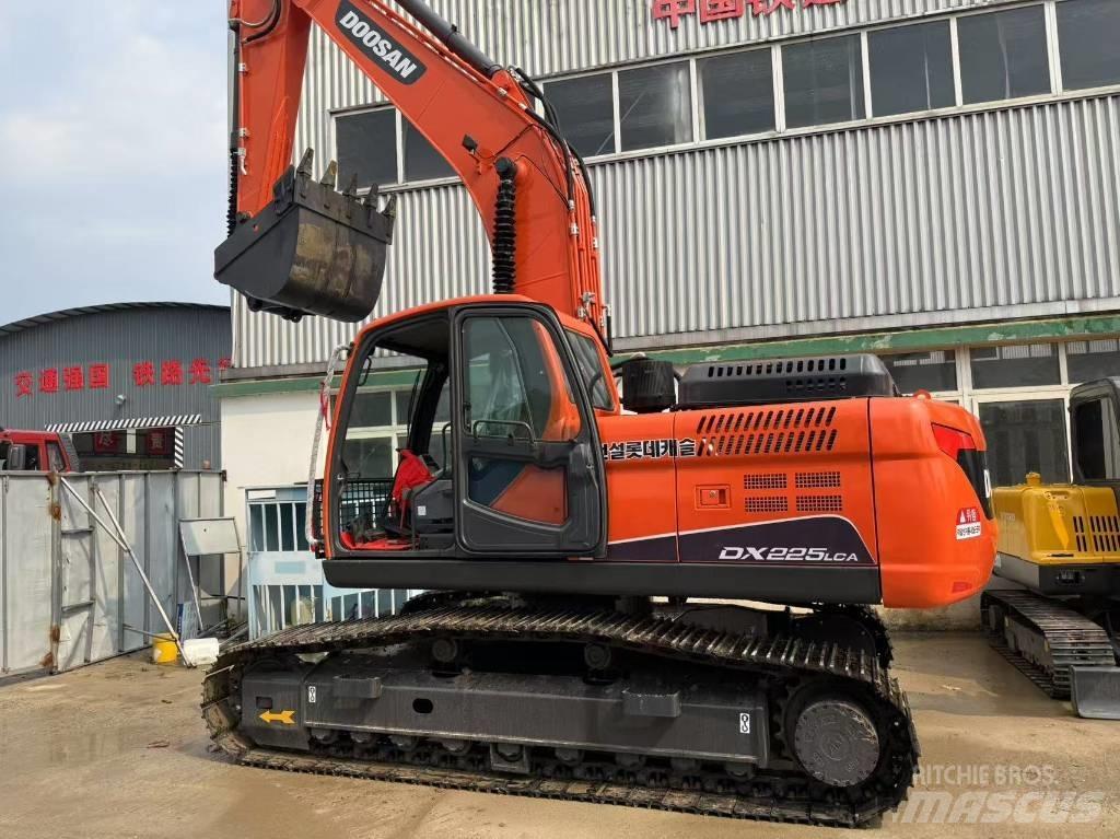 Doosan DX 225 LCA 履帶式 挖土機/掘鑿機/挖掘機