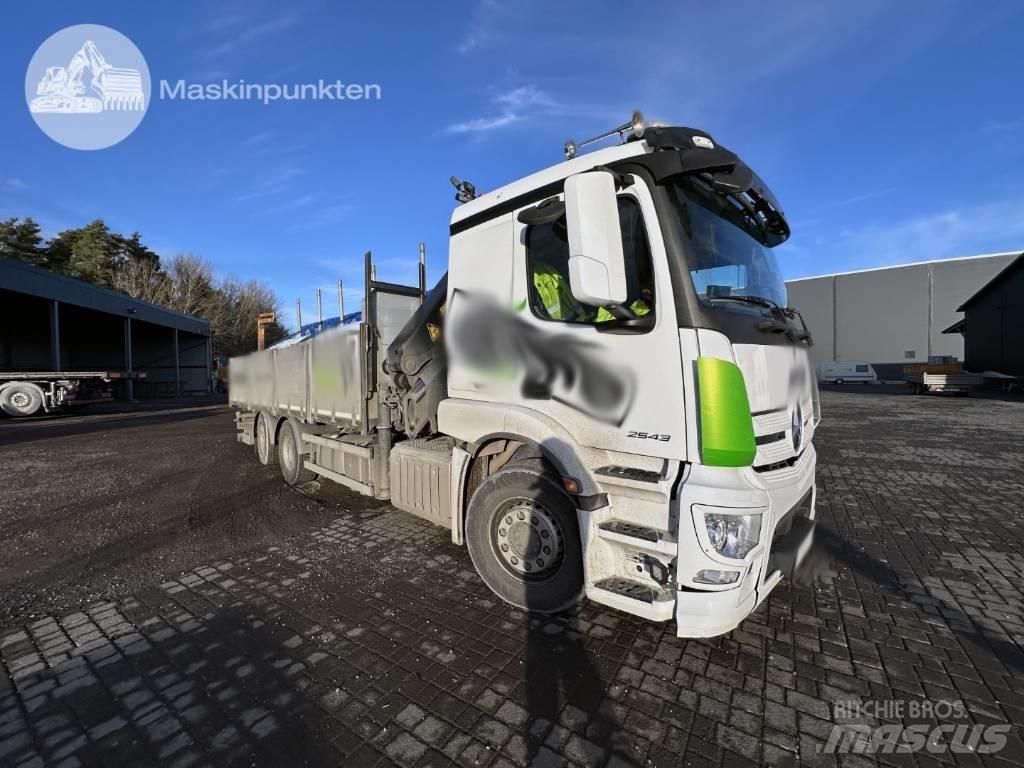 Mercedes-Benz 2543 起重機卡車