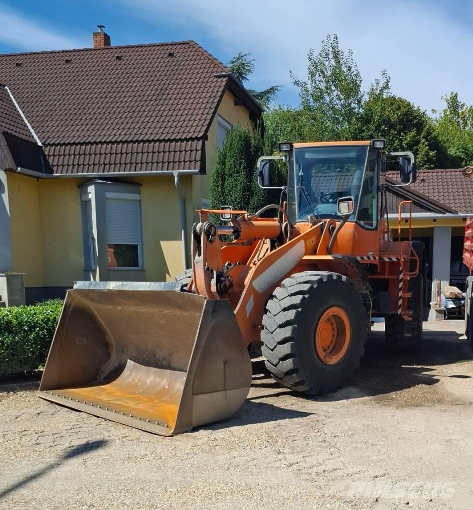 Doosan DL 350 反鏟裝載機