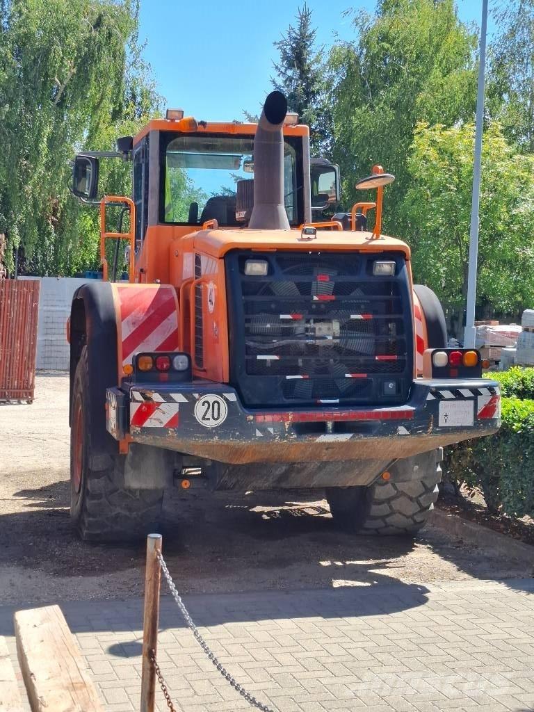 Doosan DL 350 反鏟裝載機