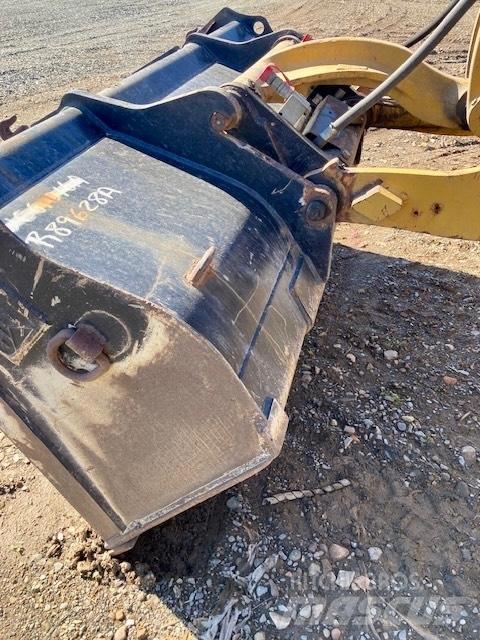 CAT 908 M 輪胎式裝載機
