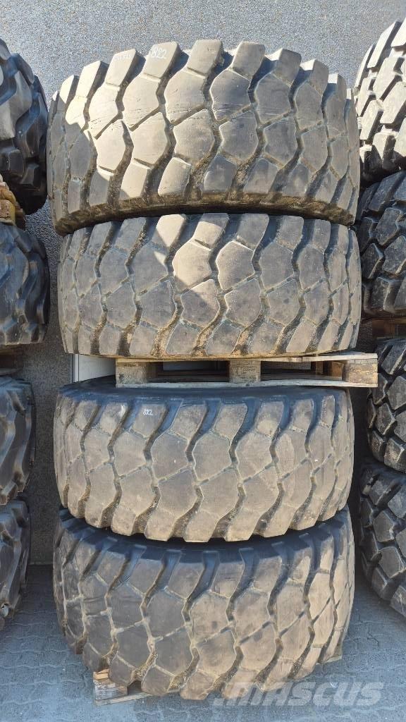 BKT 23.5R25 輪胎、車輪和輪圈