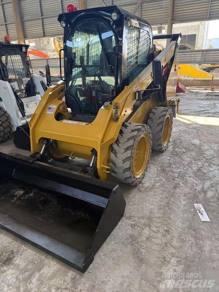 CAT 262 D 滑移轉向裝載機