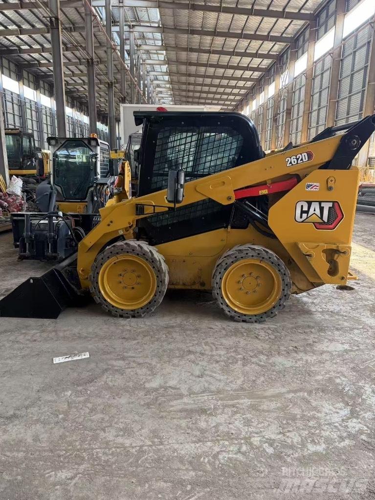 CAT 262 D 滑移轉向裝載機
