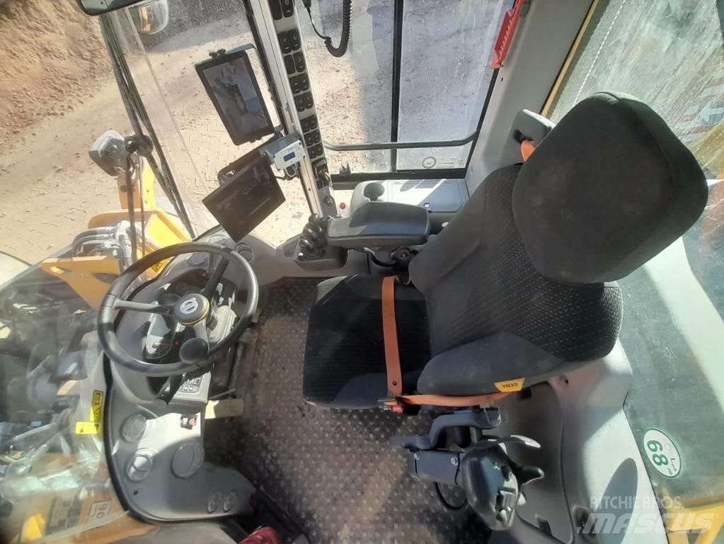Volvo L 120 H 輪胎式裝載機