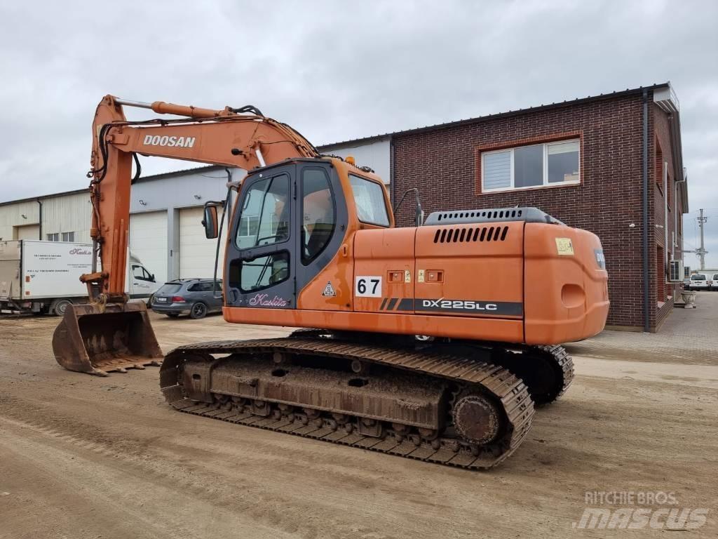 Doosan DX 225 LC 履帶式 挖土機/掘鑿機/挖掘機