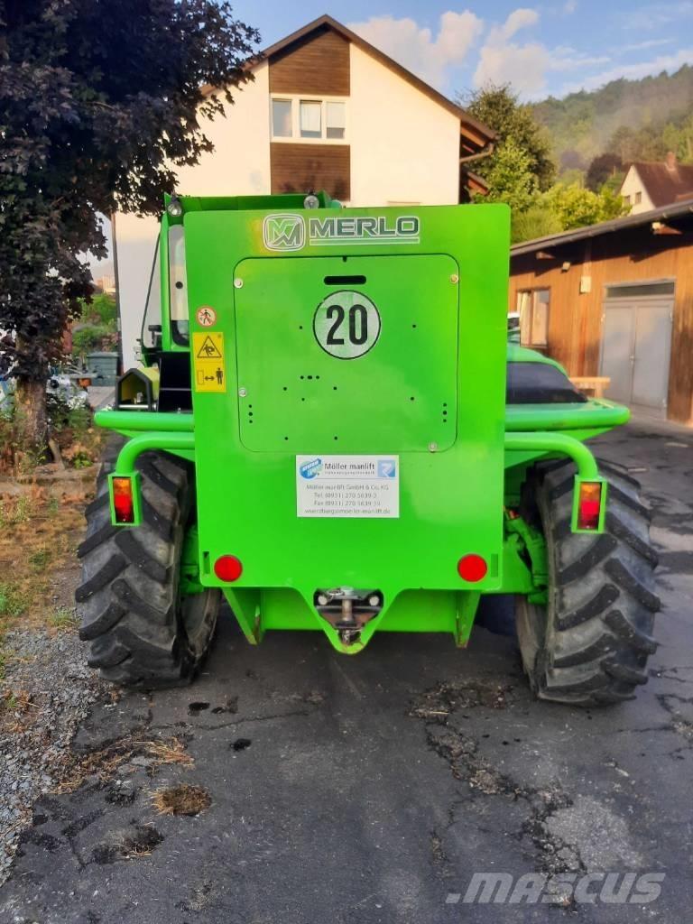 Merlo P 40.17 伸縮臂操作車