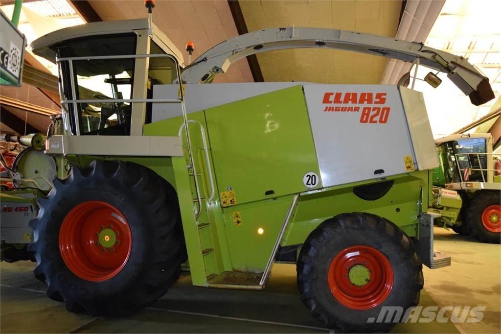 CLAAS Jaguar 820 自走式飼料採集機