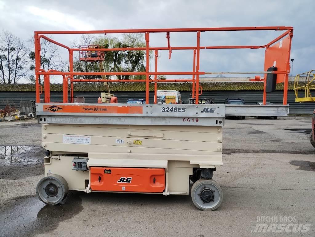 JLG 3246 ES 剪式升降機