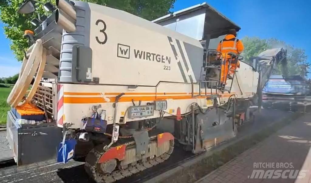 Wirtgen W 220 瀝青冷銑刨機/銑床