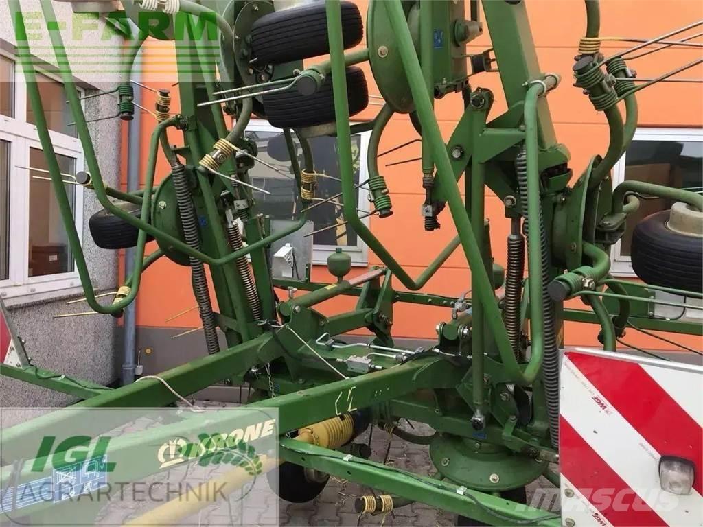 Krone kwt 8.82/8 耙與翻草機
