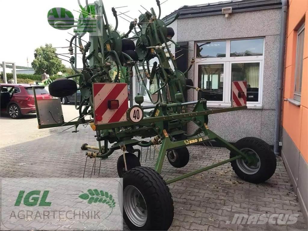 Krone kwt 8.82/8 耙與翻草機