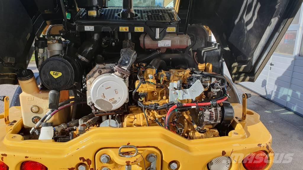 CAT 908 M 輪胎式裝載機