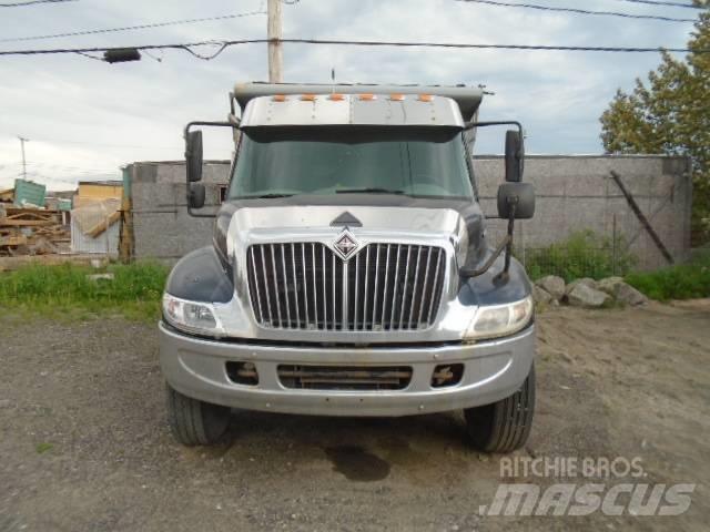 International 4300 傾卸式卡車