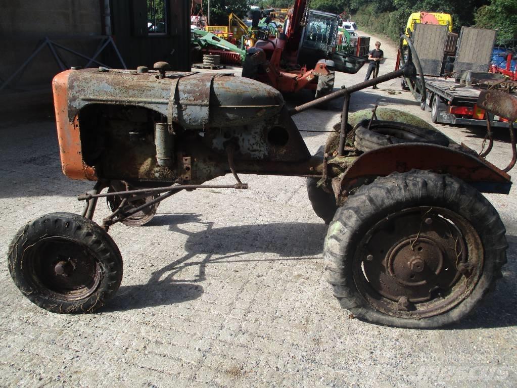 Allis-Chalmers B 曳引機