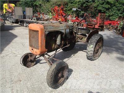 Allis-Chalmers B 曳引機