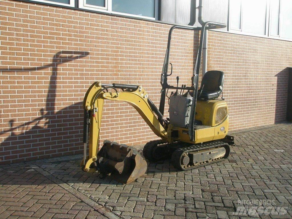 CAT 300.9 小型挖土機/掘鑿機<7t(小型挖掘機)