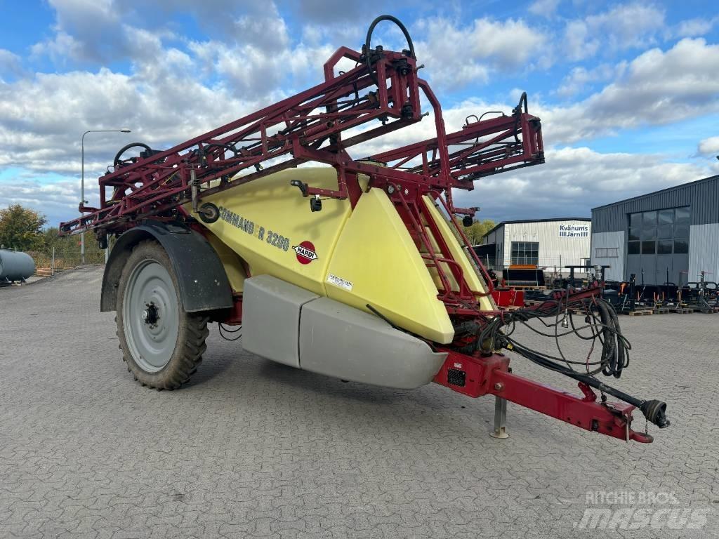 Hardi Commander 3200 牽引式噴霧機