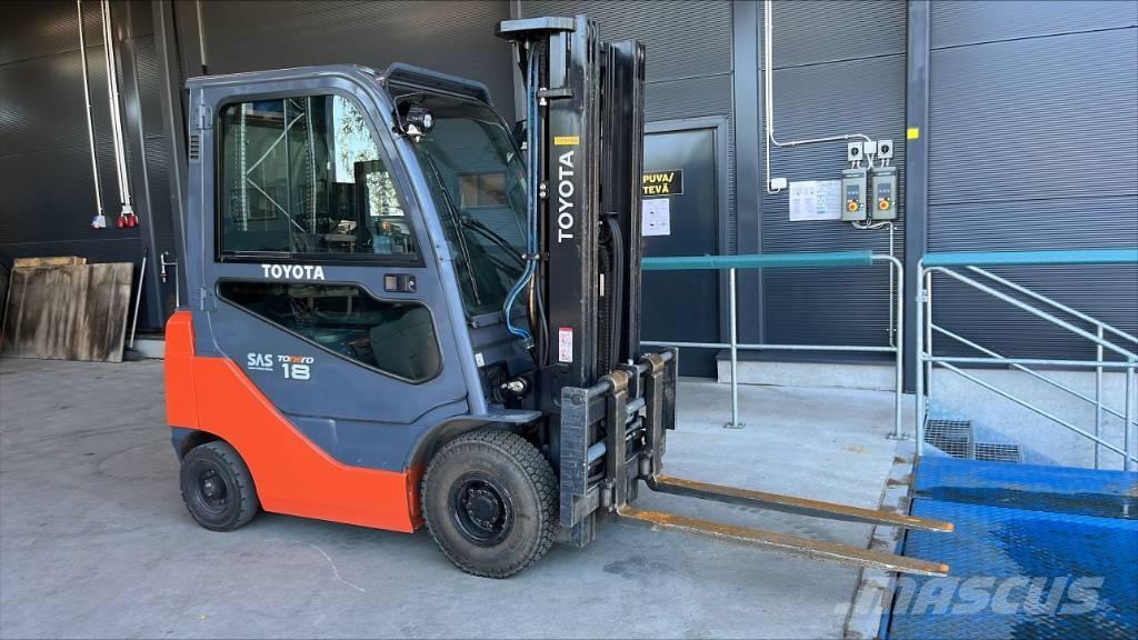 Toyota 02-8 FDF 18 柴油卡車