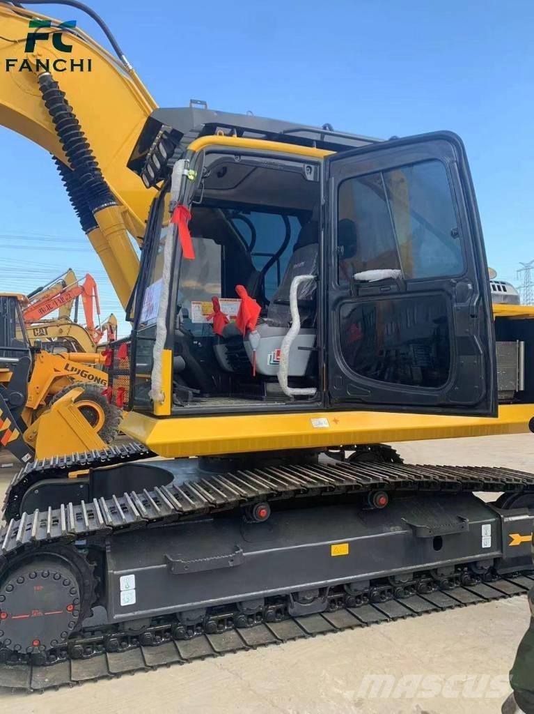 Komatsu PC 210 小型挖土機/掘鑿機<7t(小型挖掘機)