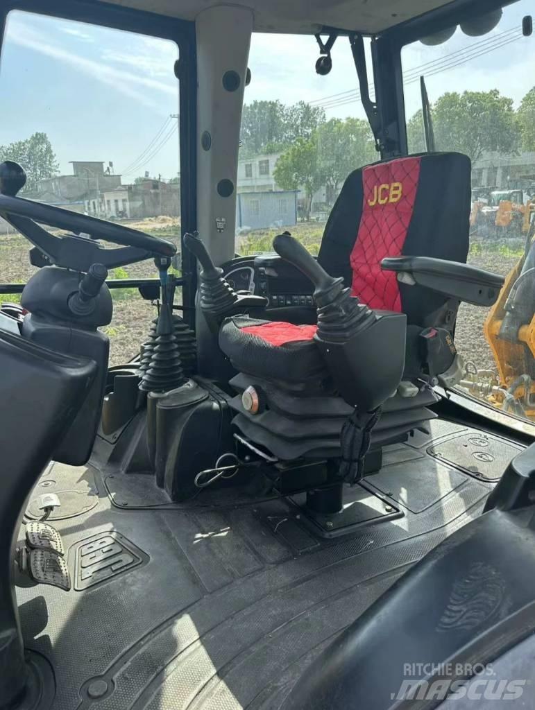 JCB 4 CX 反鏟裝載機