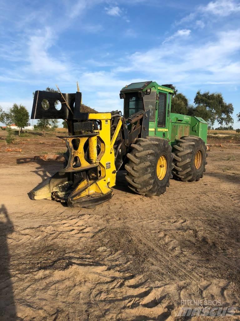 John Deere JX 770 伐木歸堆機