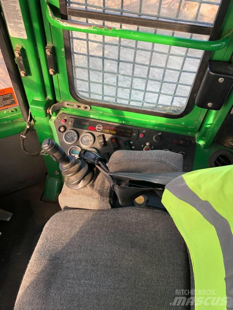 John Deere JX 770 伐木歸堆機