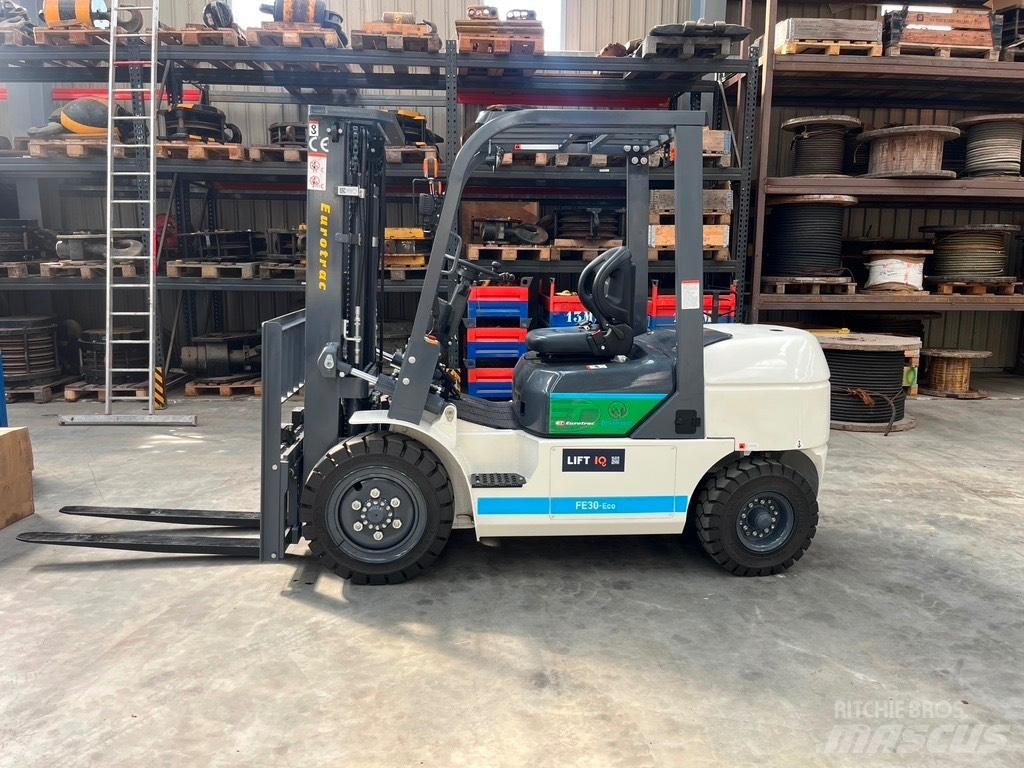 Eurotrac FE30 電動堆高機