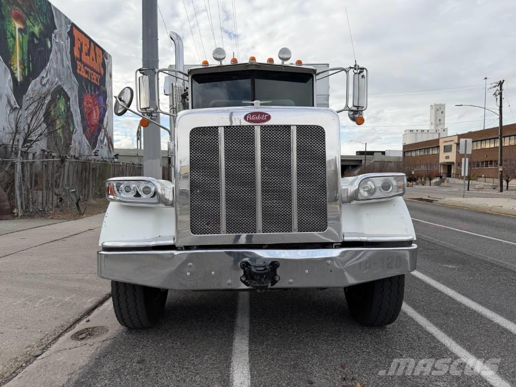 Peterbilt 367 傾卸式卡車