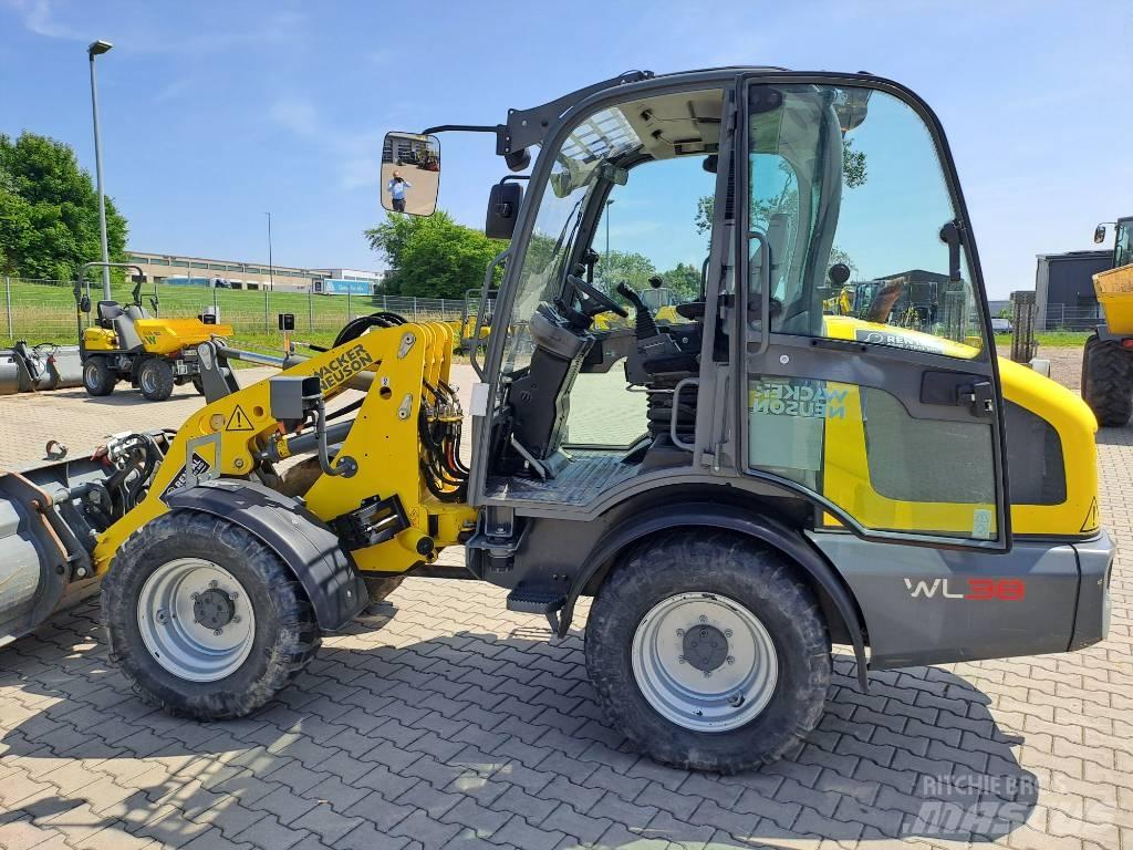 Wacker Neuson WL38 輪胎式裝載機