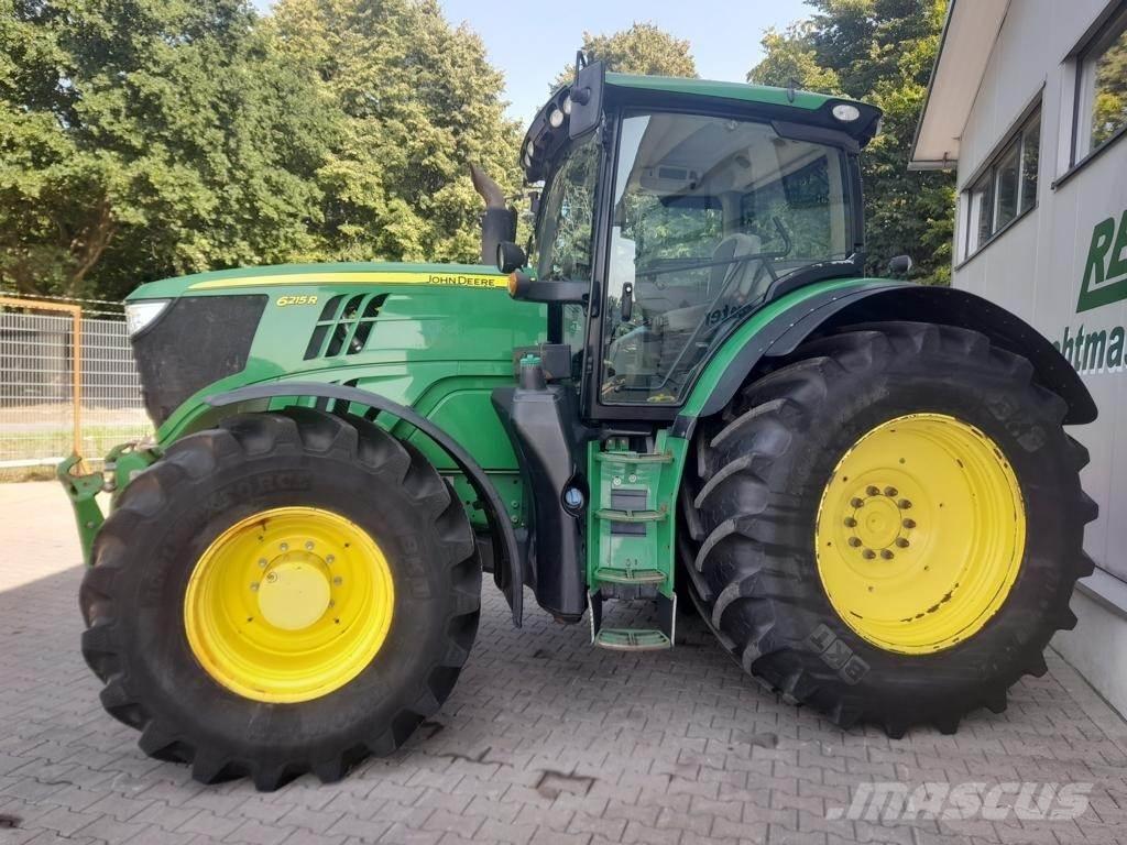 John Deere 6215R 曳引機