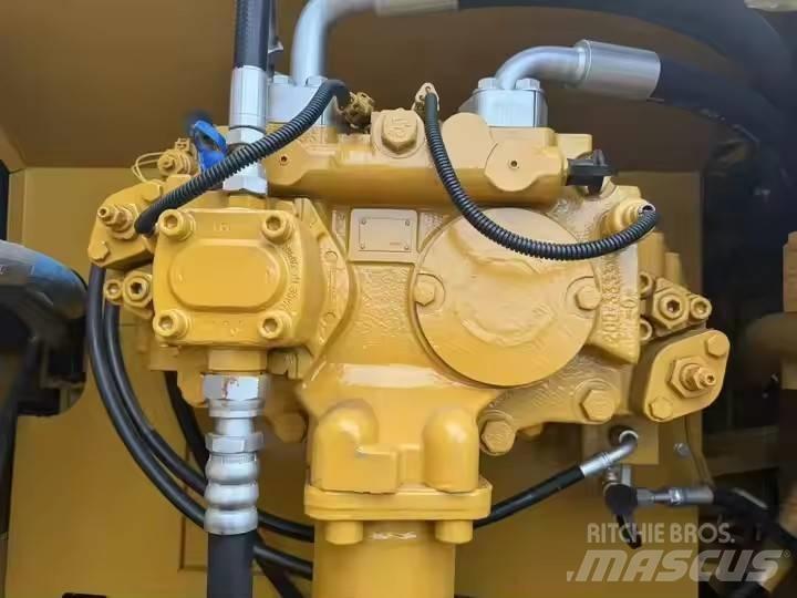CAT CAT329D2L 中型挖土機/掘鑿機/挖掘機 7t-12t