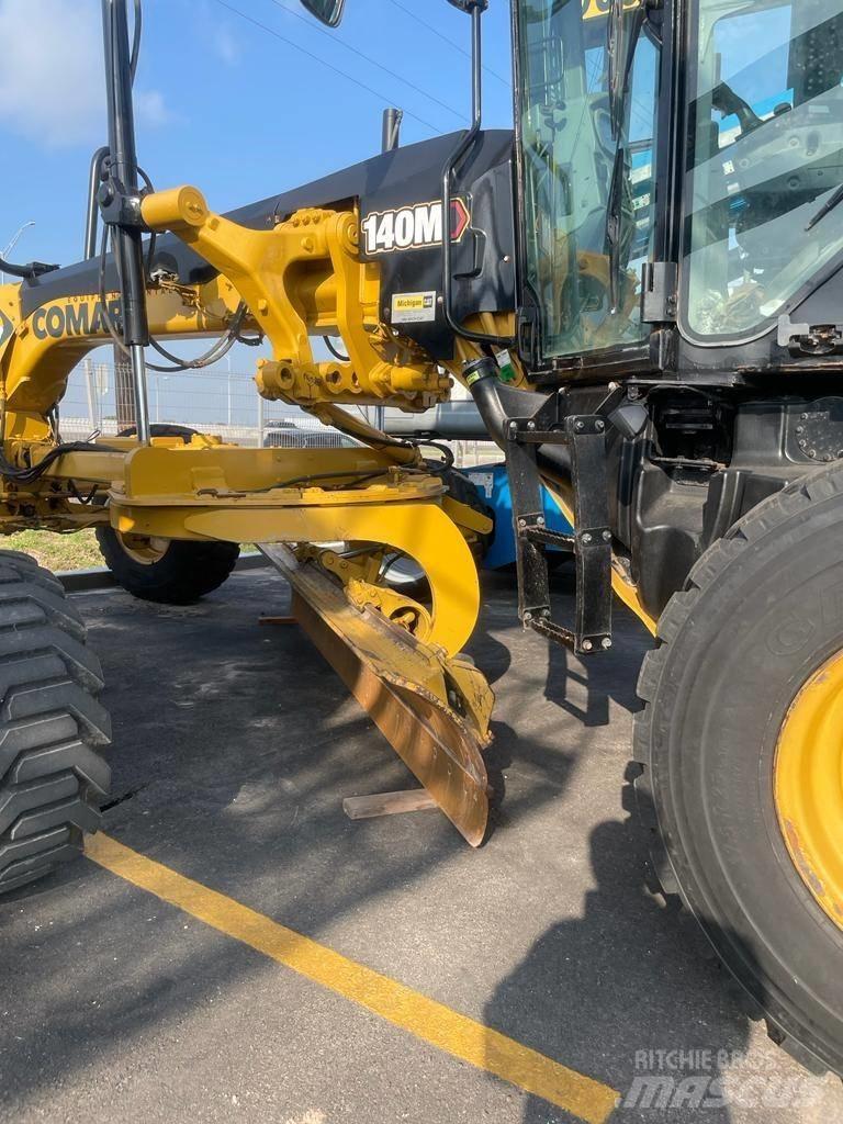 CAT 140 M 平土機