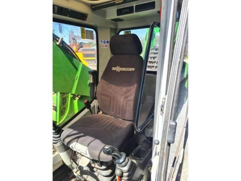 Sennebogen 825 廢棄物/工業用操作車