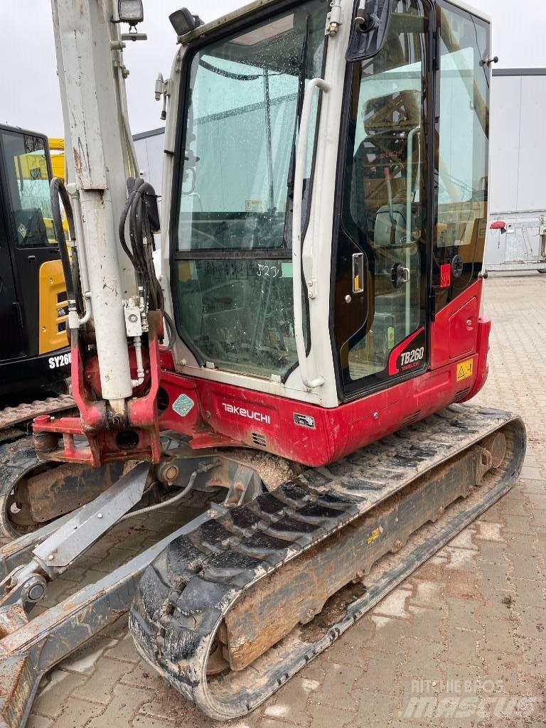 Takeuchi TB 260 小型挖土機/掘鑿機<7t(小型挖掘機)