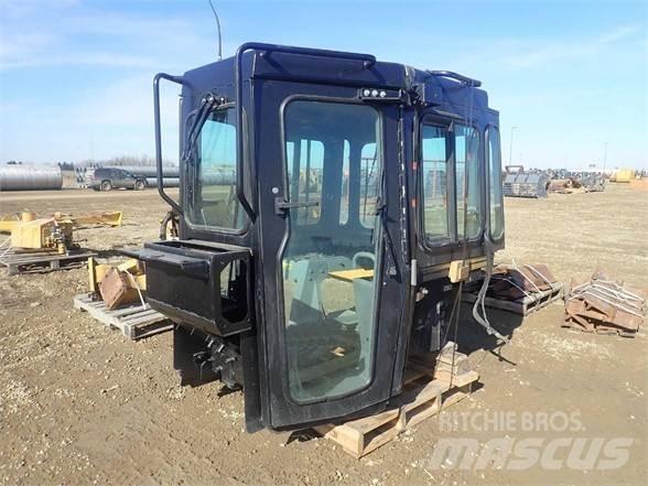 CAT D6R 駕駛室與內部