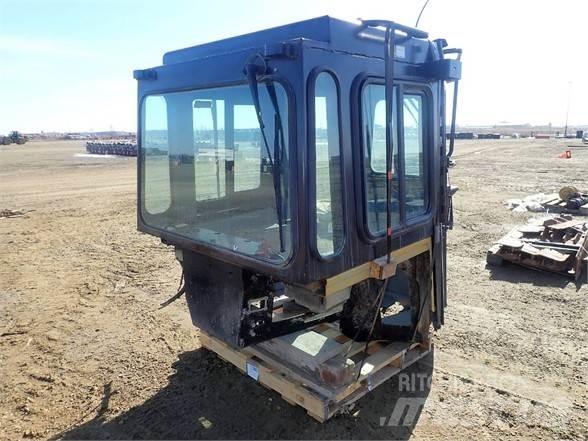 CAT D6R 駕駛室與內部