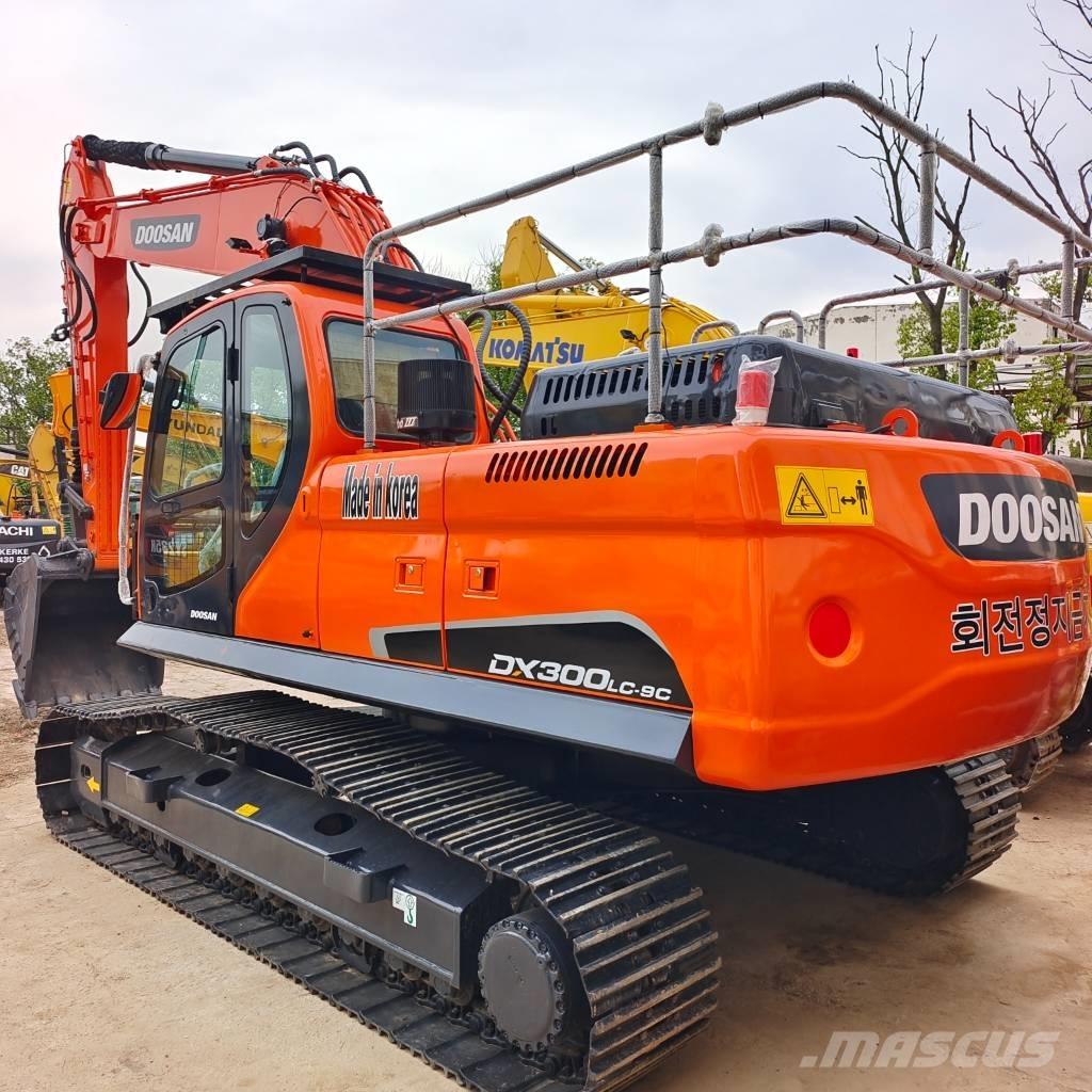 Doosan DX 300 履帶式 挖土機/掘鑿機/挖掘機