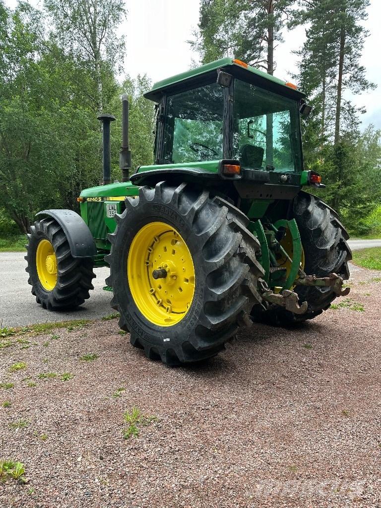 John Deere 4240 S 曳引機