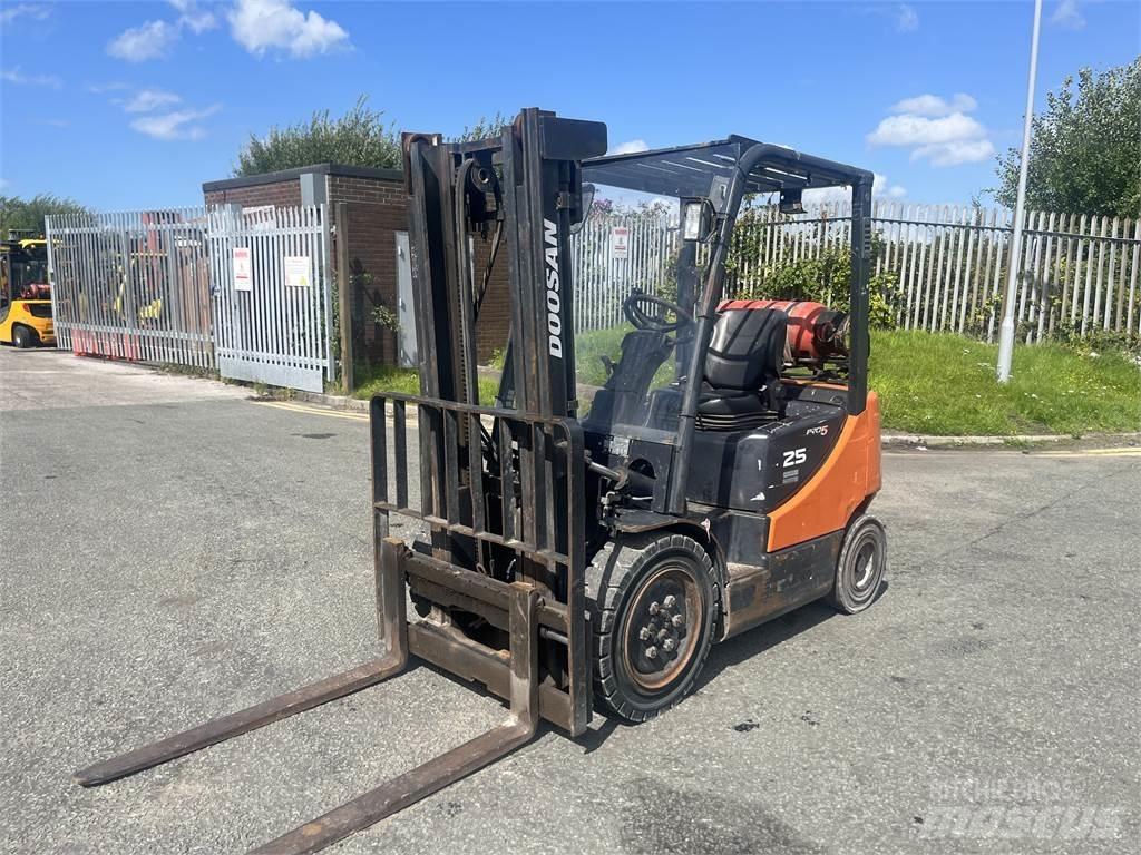 Doosan G25P-5 液化石油氣LPG卡車