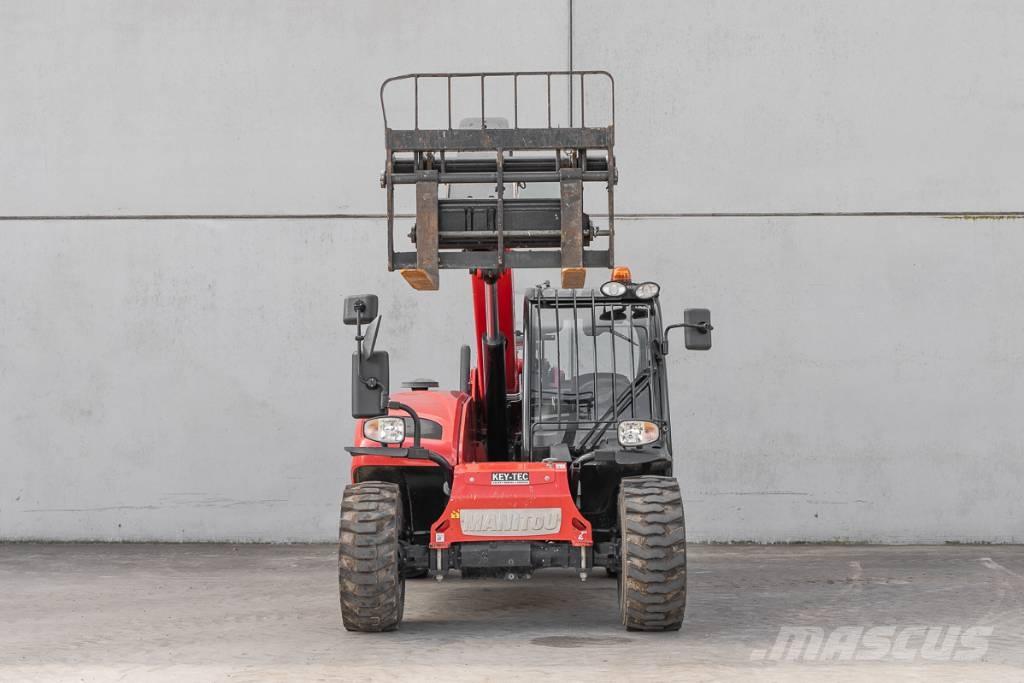 Manitou MT 625 伸縮臂操作車