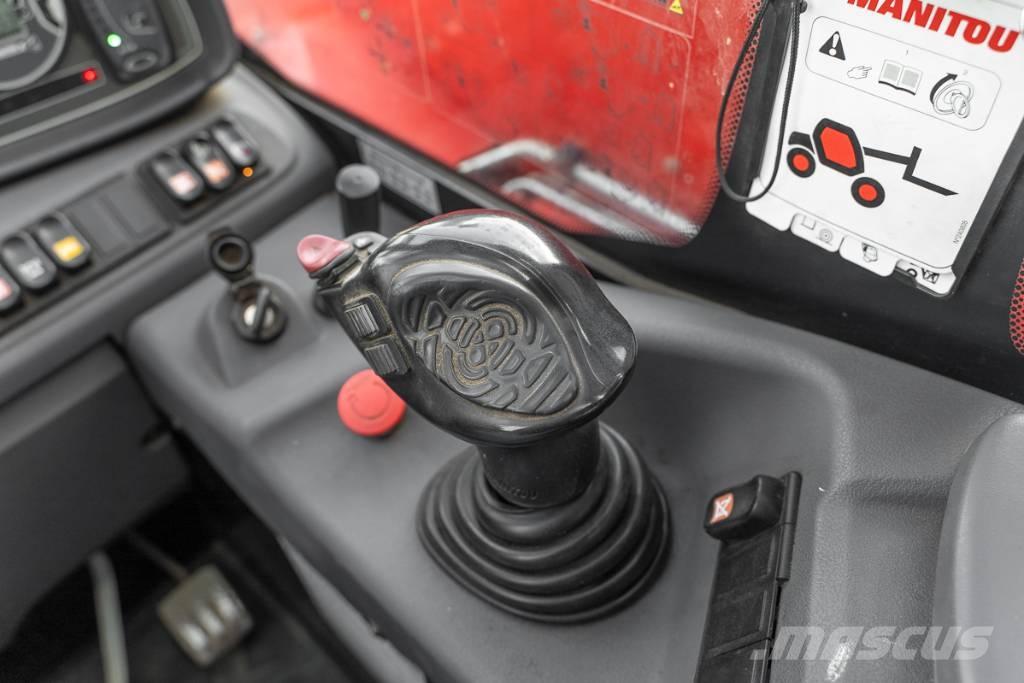 Manitou MT 625 伸縮臂操作車
