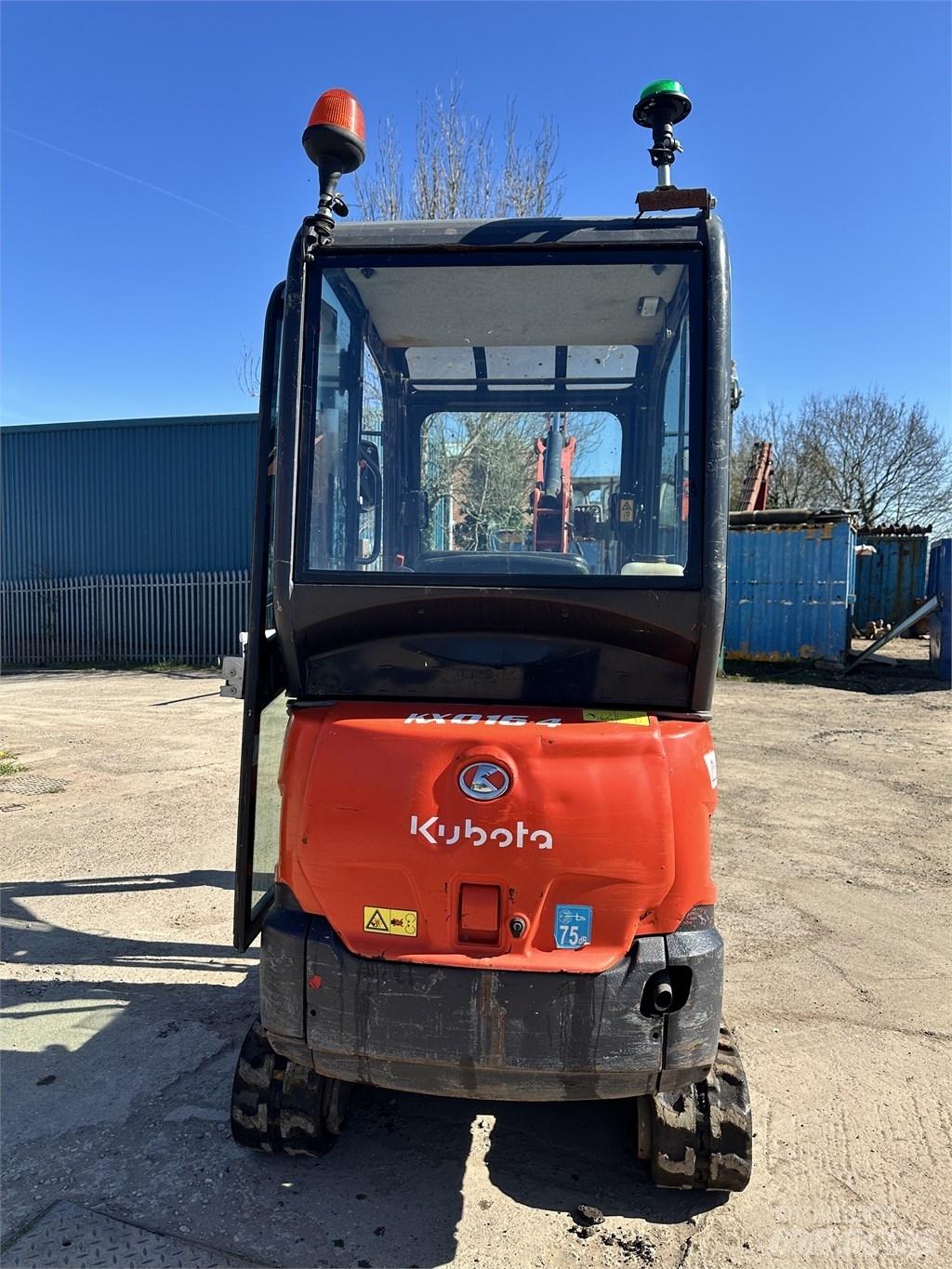 Kubota KX 016-4 小型挖土機/掘鑿機<7t(小型挖掘機)