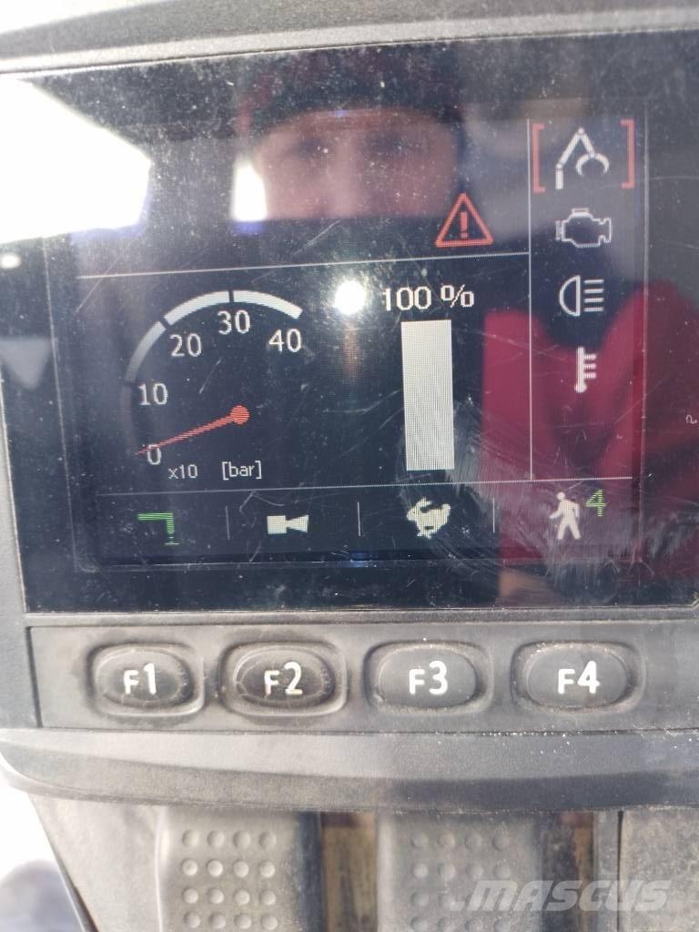 Epsilon Q 150 L104 木材起重機