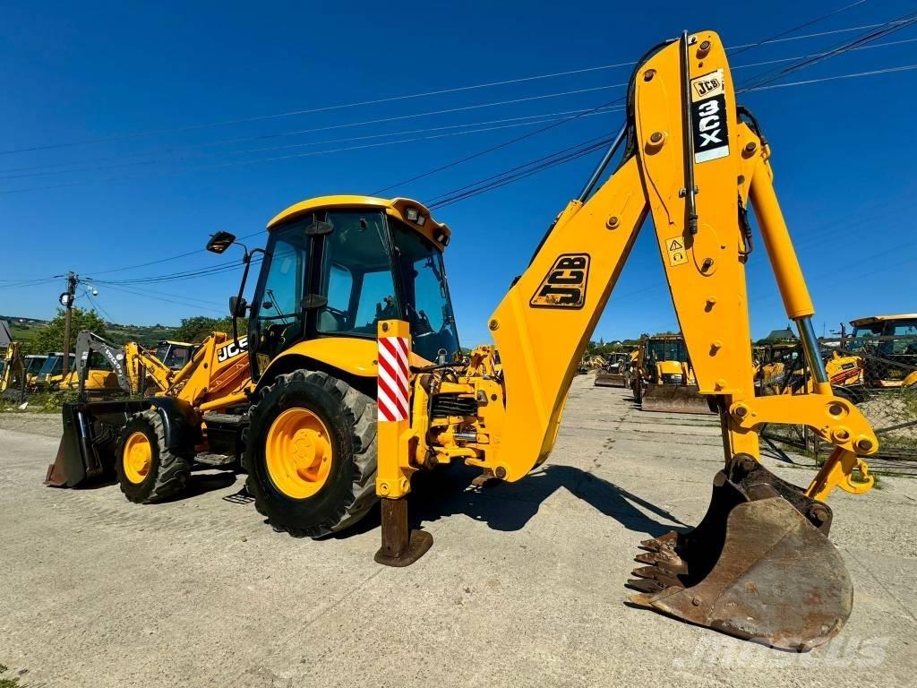 JCB 3CX 反鏟裝載機